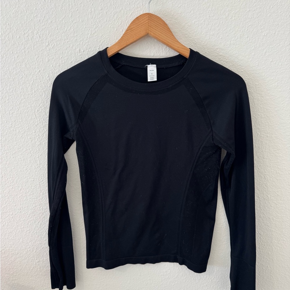 Women's Black Long Sleeve Workout Top
